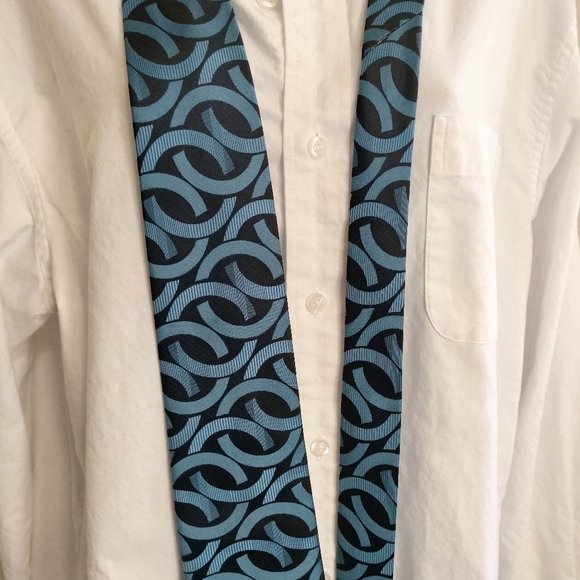 Alexander Logan Tiemart Mens Necktie Tie Blue and Black Link Swirl Formal - Picture 8 of 11